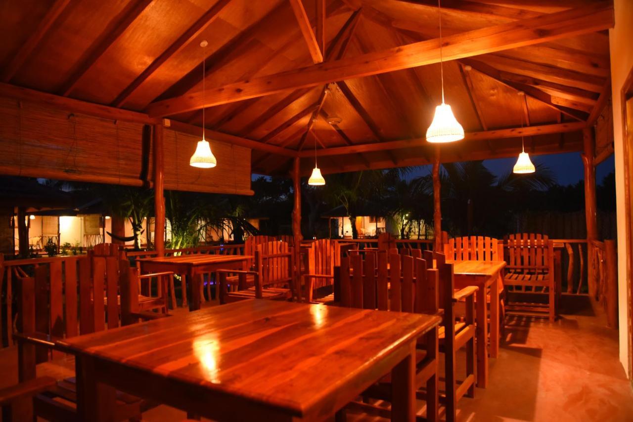 Prime Surfers Bungalow Baie d'Arugam Extérieur photo