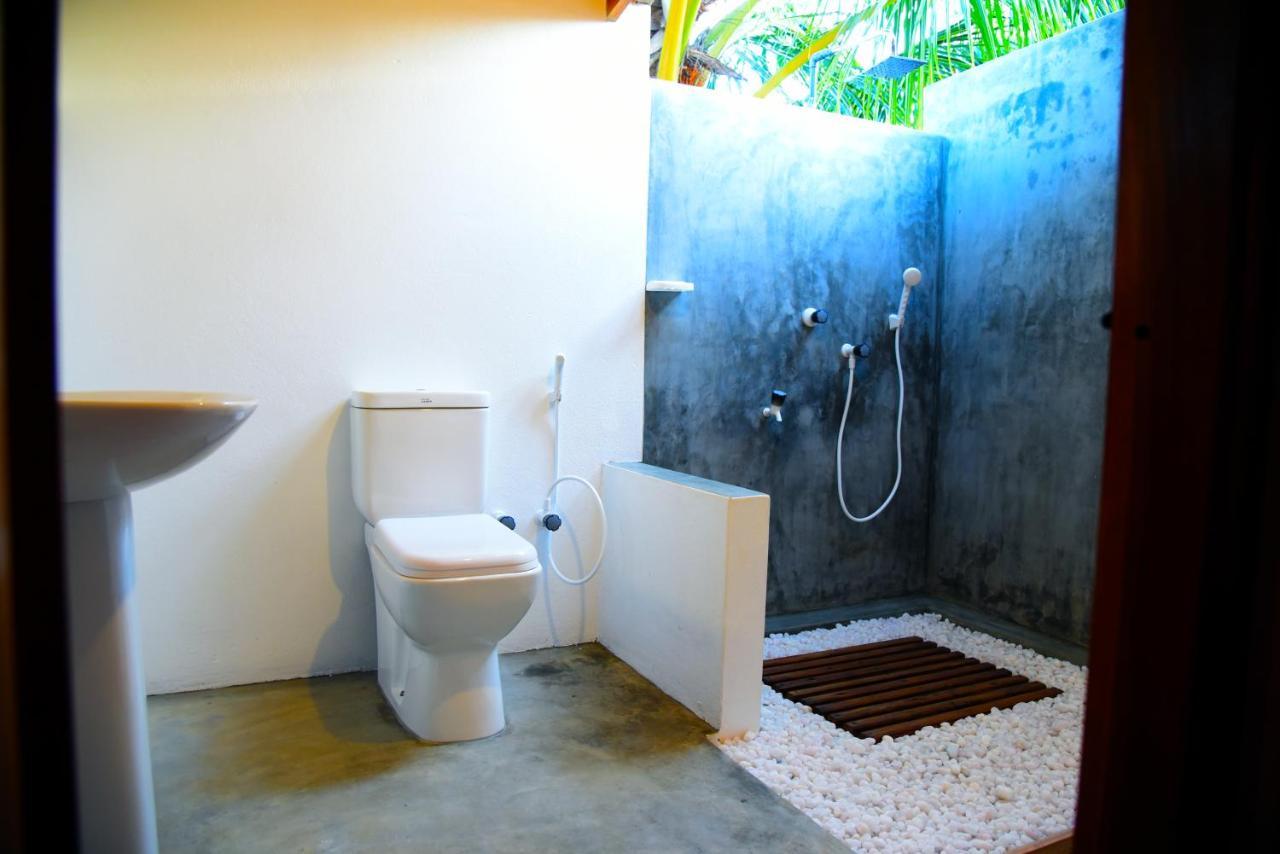 Prime Surfers Bungalow Baie d'Arugam Extérieur photo