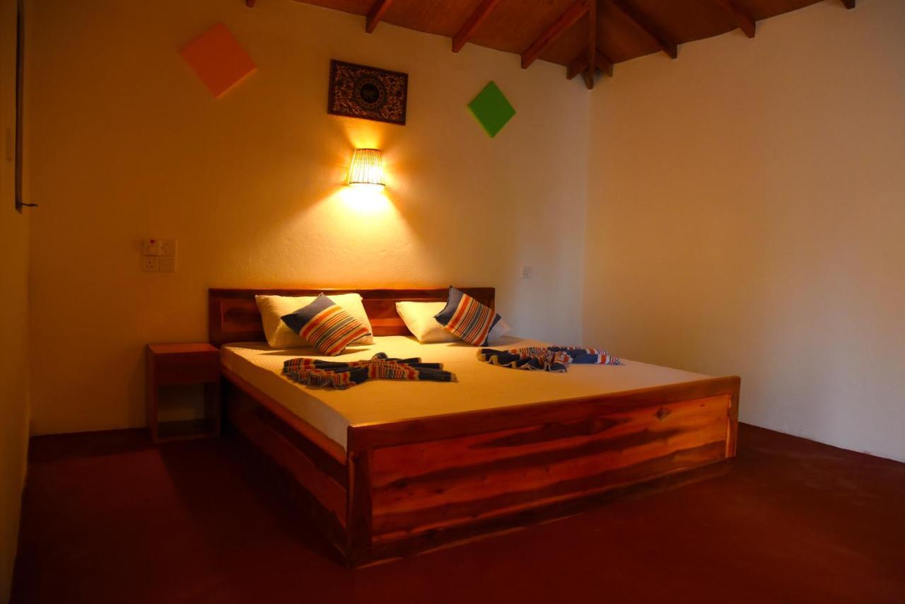 Prime Surfers Bungalow Baie d'Arugam Extérieur photo